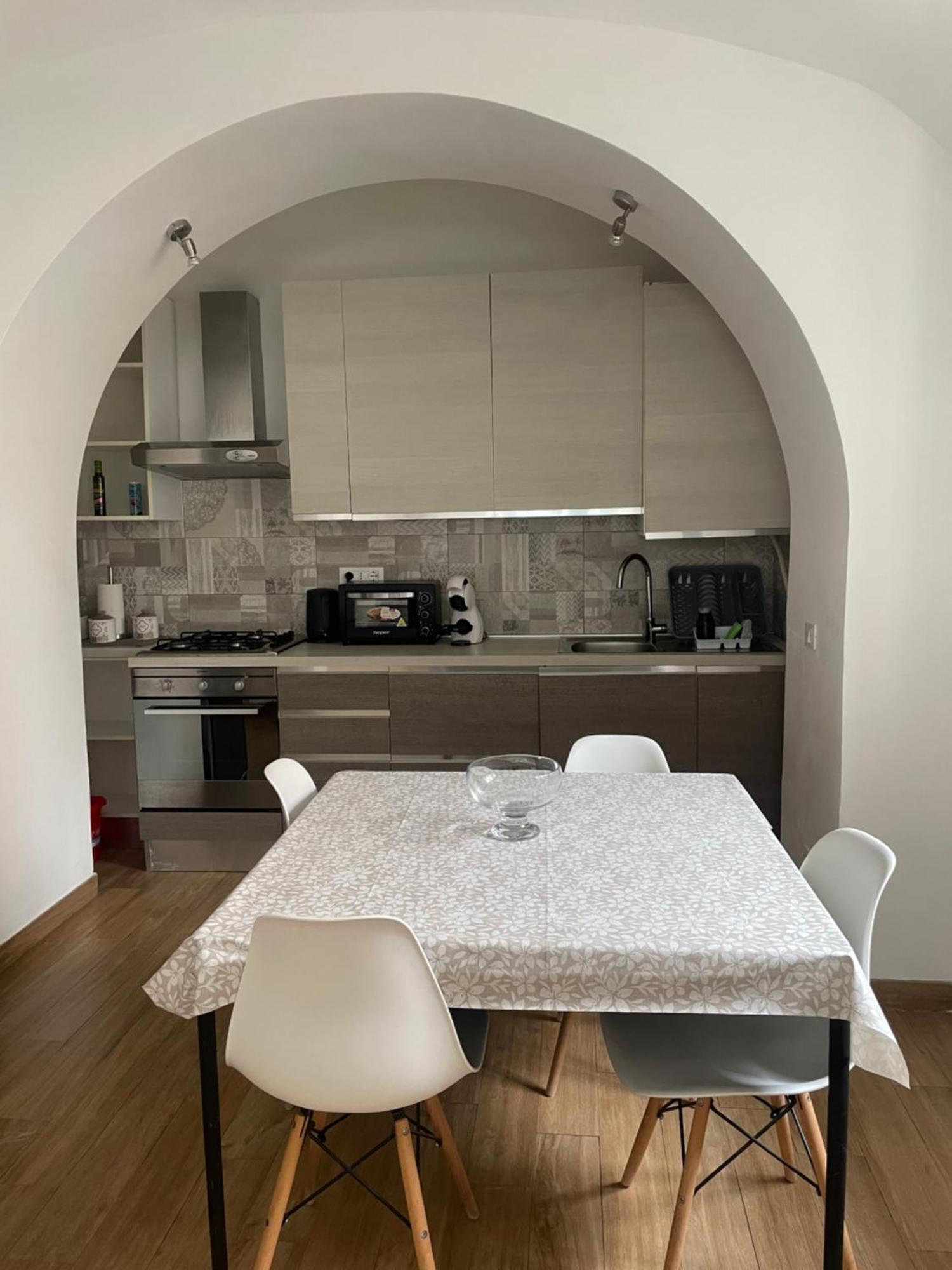 Elle'S House Apartamento Savona Exterior foto