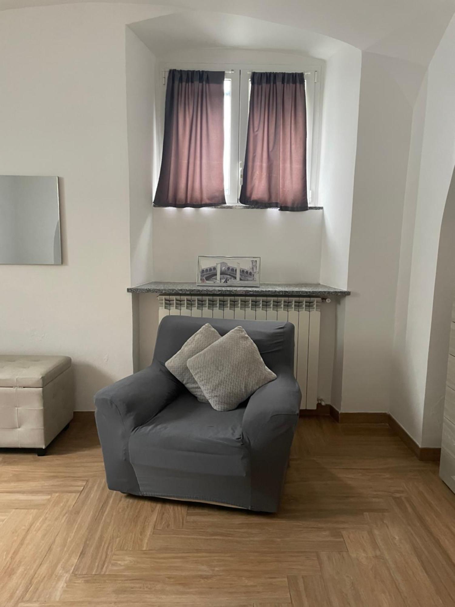 Elle'S House Apartamento Savona Exterior foto